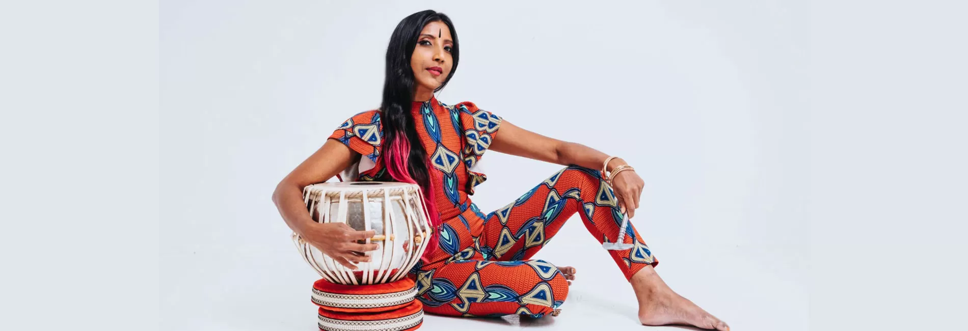 Mini Global Mashup Festival: Flying Horses/Sonic Threads