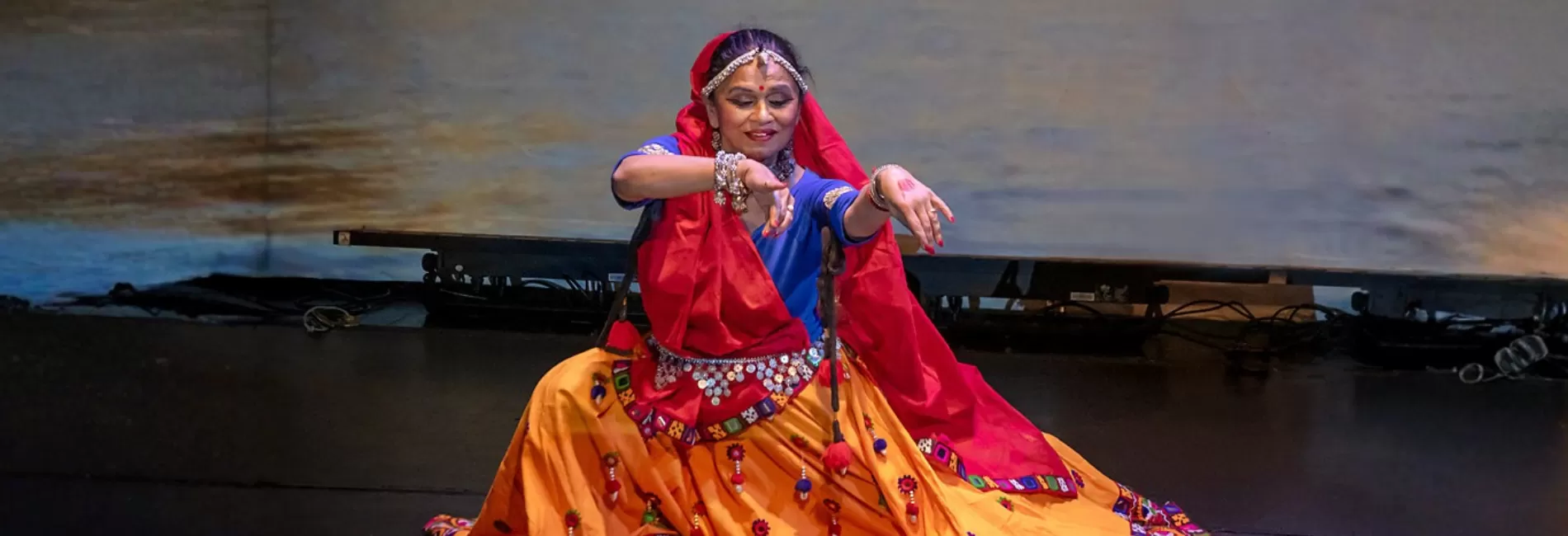 SCHOOL SHOWS: Holi: Colorful Indian Dance