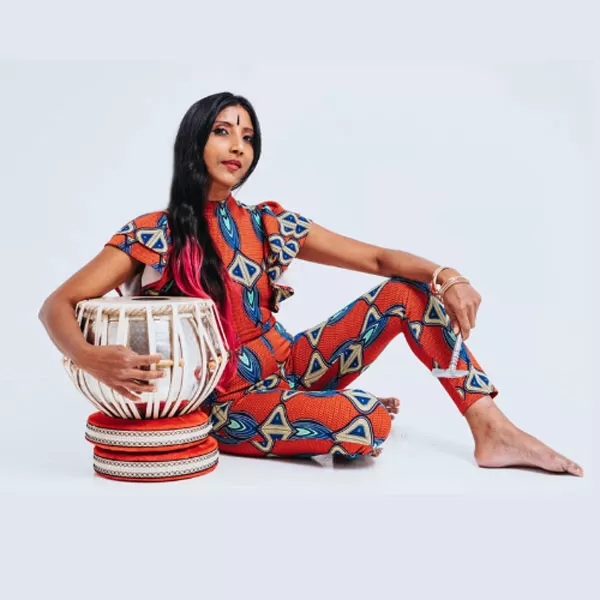 Mini Global Mashup Festival: Flying Horses/Sonic Threads